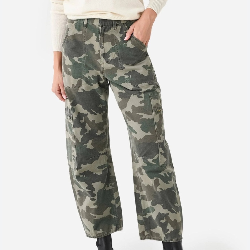 ⚠️ISO⚠️ Citizens of Humanity Women's Marcelle Low Slung Cargo Pant size 28